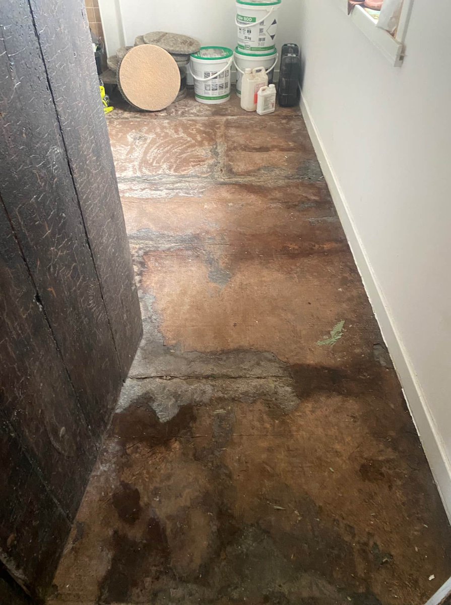 ReeseMackie's tweet photo. Caithness Black Slate Floor Restored with Milling Pads in Gressingham - https://t.co/imTg43indm @alanjpicken, #caithnessslate, #slatetilecleaning, #slatetilesealing, #slatefloor, #slatefloorcleaning, #slatefloorssealed, #blackslate, #Gressingham https://t.co/G6NjPXsrmr