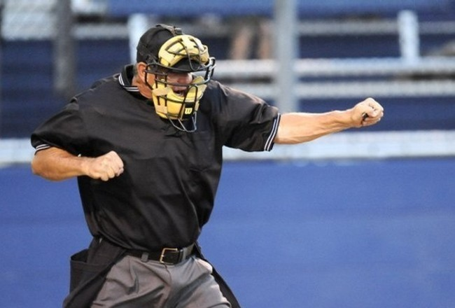 @chuckrussell @JomboyMedia A lot of times they don't raise the arm on a strike 3 call. It's more of a 'pulling punch', which is what this umpire started to do until he saw the ball was on the ground.