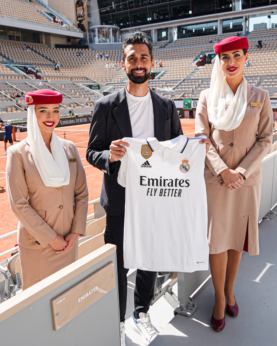 🎾 @aarbeloa17 x @rolandgarros 🇫🇷
@emirates | #FlyBetter | #EKSPERIENCES