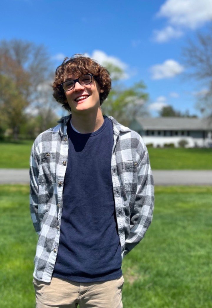 ⭐️EBSC SENIOR SWIMMER SPOTLIGHT - STUART SEYMOUR⭐️ 

🎓Attending Northwestern University
🎓Majoring in Biological Sciences with a concentration in neuroscience
🎓Excited to swim for the Cats!

Congrats, Stuart &amp; thank you for your contribution to EBSC.
#ebscseniorswimmerspotlight