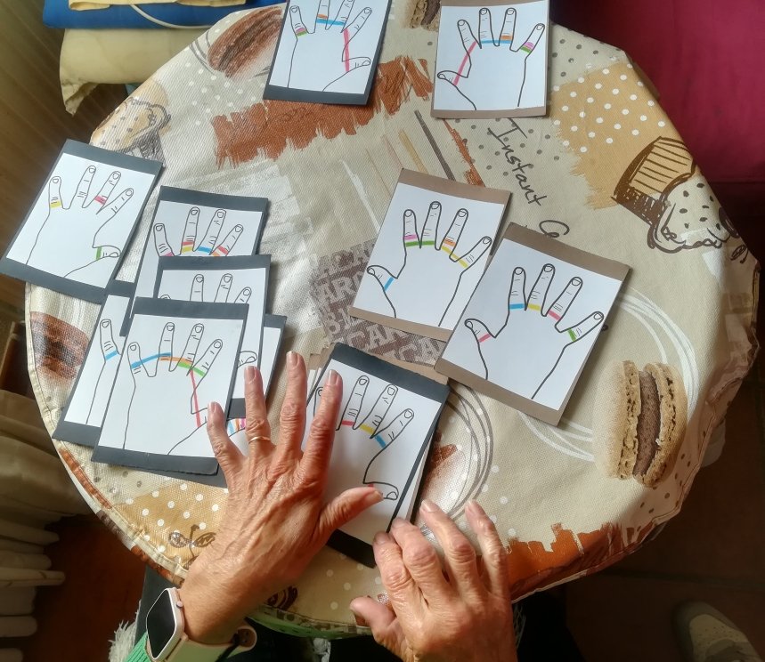 SolidaridadIn's tweet photo. En #NuevoBaztán, nuestra #TerapiaOcupacional busca mantener las funciones cognitivas de nuestros mayores intactas. ¡Actividades estimulantes y divertidas para retrasar el envejecimiento y fomentar un envejecimiento saludable! 🧩🧠
@aytonuevobaztan
#ProgramaPPMM https://t.co/llUchdtPNN
