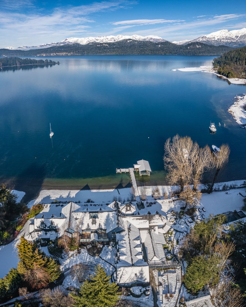Las_Balsas's tweet photo. Cozy Winter2023 | First snowflakes are coming. Any plans for this winter?

#cozywinter #relaischateaux  #deliciouswinter #deliciousjourney @relaischateaux #Patagonia #Argentina #forahappymoment #aroundtheworldpix #travelog 

Photo by @diego.meier_patagonia https://t.co/0bWEPYoru3