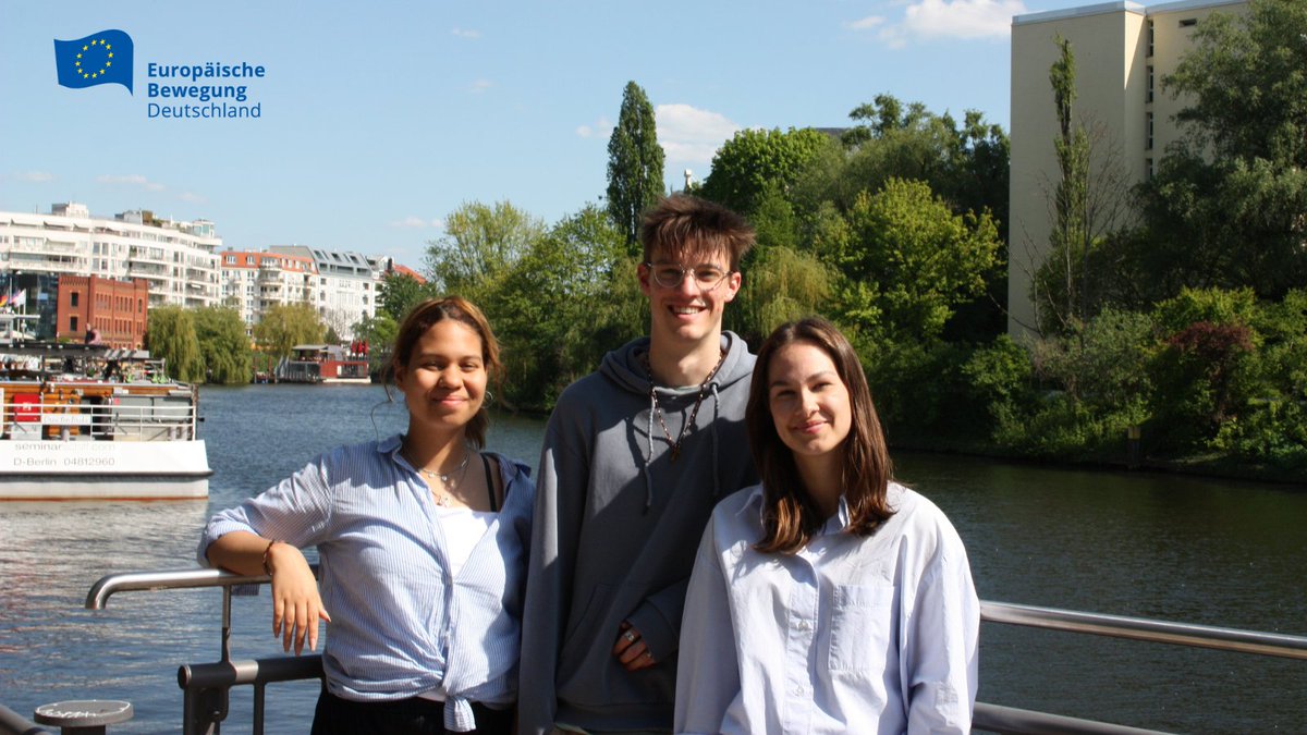 Wir haben großartige  Neuigkeiten🎉:<a href="/am_constanze/">ConstanzeAM</a>, @Taniusk33236356 &amp; Emil sind ab diesem Monat Teil des @netzwerkebd. Auf diesem Kanal werden wir euch  während unserer Praktikumszeit mitnehmen und euch regelmäßig mit Updates versorgen. Seid gespannt! 🇪🇺😊#PraktischEBD #TeamEBD