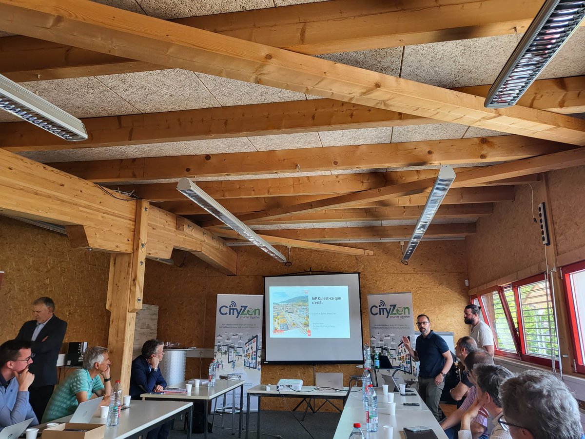Nous sommes heureux, en tant que membre, de prendre part au Workshop « Internet des Lieux » animé par les représentants des villes de #Bienne et de #Neuchâtel à l’occasion des portes ouvertes de <a href="/CityZenSwiss/">CityZen - Smarter Together</a> 
#smartcity <a href="/esrischweiz/">Esri Schweiz</a>