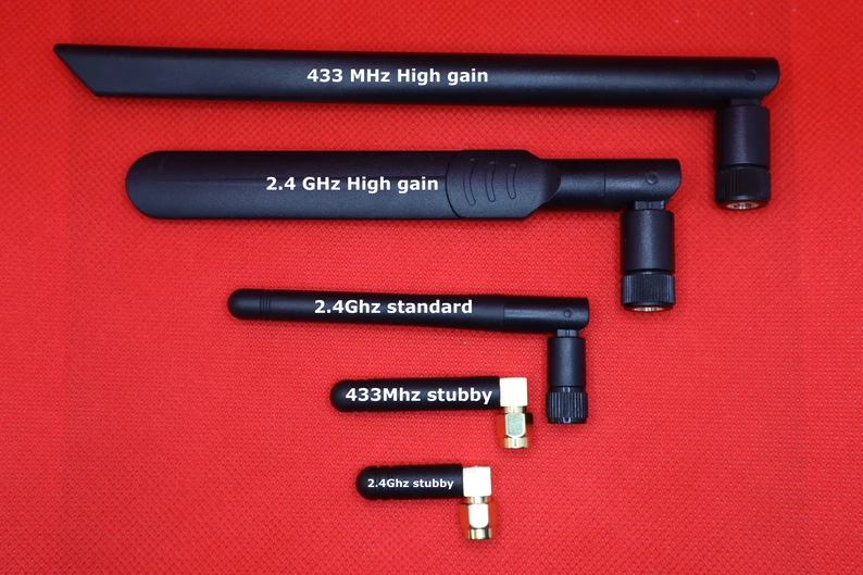 giammaiot2's tweet photo. The second module on the left in the photo is a "Long range sub GHz / mousejacker VERSION 2!"
https://t.co/2Z7rmZHG5m
The antenna kit is nice, but a single tunable antenna would be better... nothing difficult...
#FlipperZero
#Mousejacker
#cc1101 https://t.co/lq2ZH4OJao