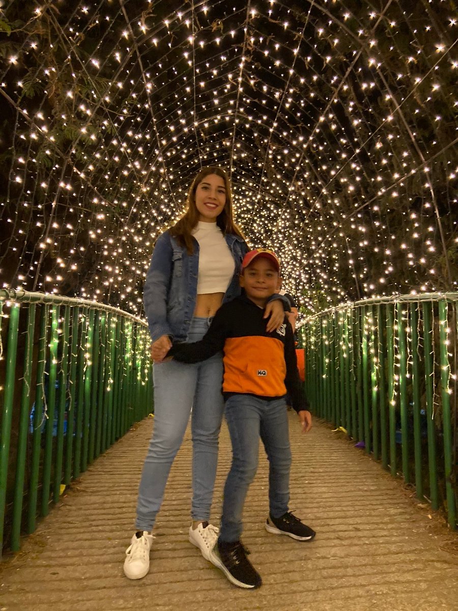 orantes_cabrera's tweet image. #Jhos que la vida te sorprenda siempre de la mejor manera y que Dios conceda los deseos de tu corazón. Feliz cumple #Pichita.