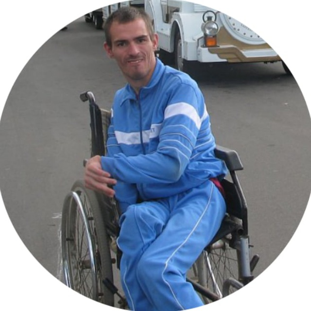 Друзья, если вдруг кому-то пригодится
 Очень люблю настраивать компьютеры через интернет, правда не быстро (из-за ДЦП), но в 99% случаях добиваюсь положительных результатов. Также люблю создавать видеоролики, дизайн календарей и т.д.  bam1983@mail.ru, или в ТГ и WA: +79857478007