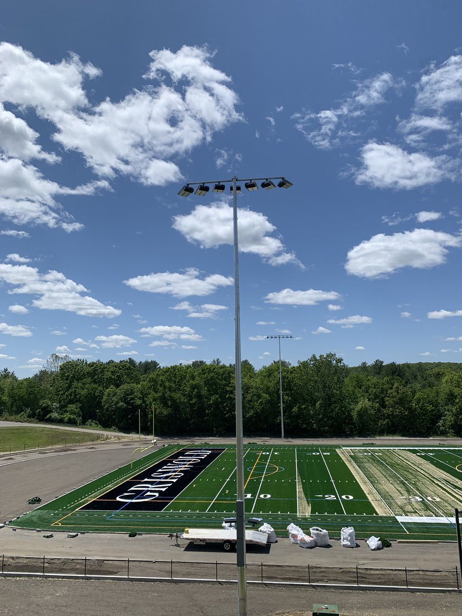MikeM_Musco's tweet image. Exciting times for @GriswoldSports  New @FieldTurf underway, @MuscoLighting delivered on Monday and commissioned on Friday morning #Systemapproach #TLCforLED #Timeismoney