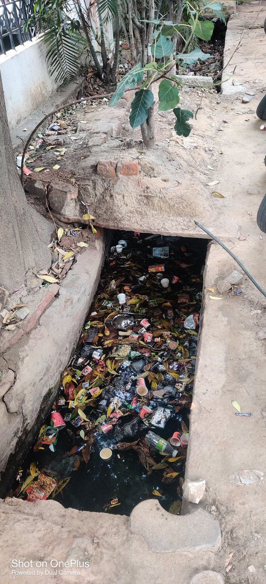 imscb's tweet photo. This is a situation of drainage on the main road adjacent to the Hindustan Times office 'C Block' Sector 63, Noida. When it rains the entire road will be water logged.
Kindly look into this matter @CeoNoida @dmgbnagar @noida_authority https://t.co/SujDkHvCsQ
