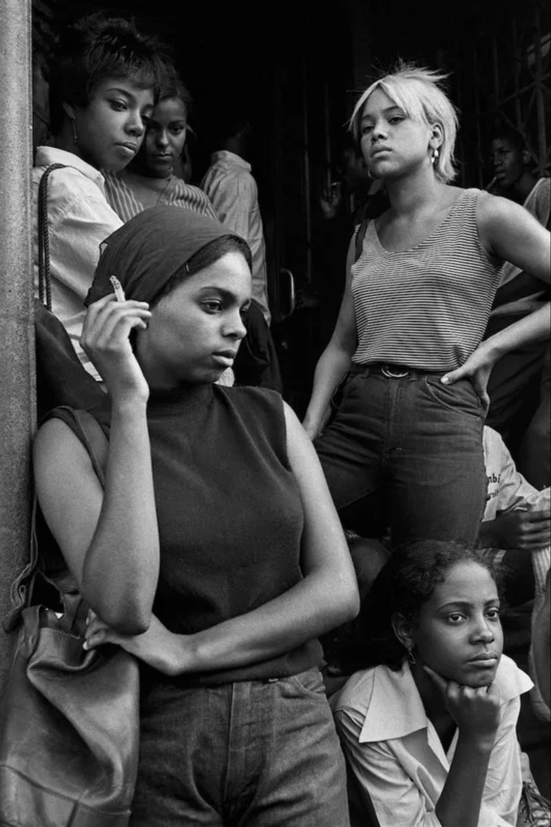 Harlem Youth, #Harlem, #NewYork, 1964

#LarryFink #Photographer

#photography #harlemny #harlemyouth #nyny #bwphoto #bephotography #fotografia #fotografie #citygirls #the60s #schwarzweissfotografie #schwarzweiss #blancoynegro #blackandwhite #blancnoir #cityscape #girls