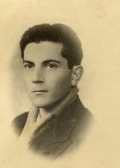 Nasce il #30maggio 1925 Ugo Coralli. Operaio.
 Militò a Imola nel battaglione Montano della brigata SAP Imola. Venne fucilato a San Ruffillo (Bologna) il 16 marzo 1945. 
 Gli è stata conferita la medaglia di bronzo alla memoria.
Aveva 20 anni.