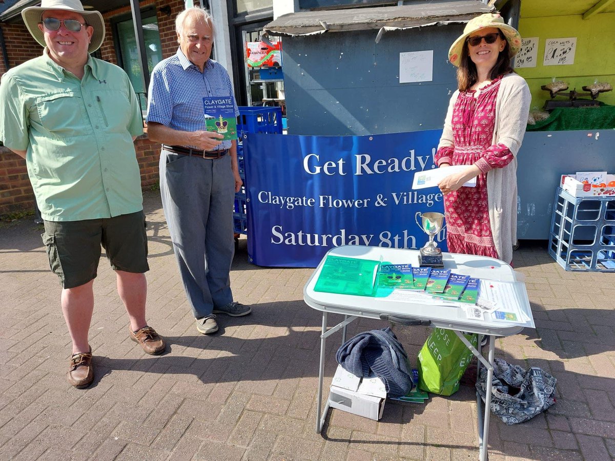 A couple of photos of our hardworking team. We are pleased to announce that online tickets will be available to buy from Tuesday 30th May at 6am 👏 👏 👏  see our website claygateflowershow.co.uk.

With many thanks to Cat & Mouse for kindly sponsoring the online tickets.