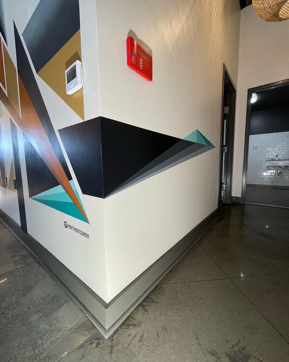 montyart's tweet photo. Visuals of the “Geo #139” mural which was recently completed inside the new @brazostacos located at Barracks Road Shopping Center in @charlottesvilleva . https://t.co/I1IdEMBdSI