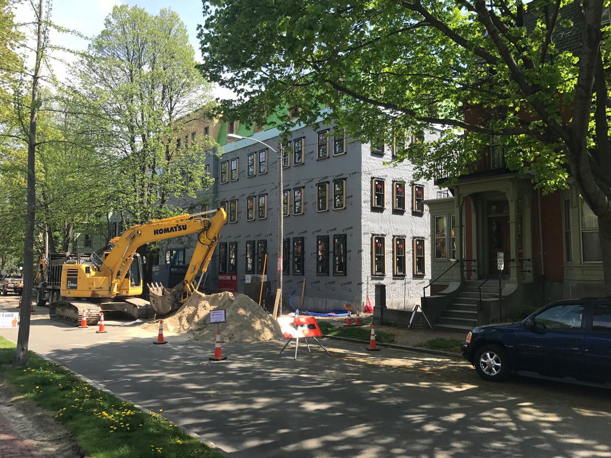 5 Housing Workshops at Build Maine!  Register now!  June 7 + 8, Skowhegan! - mailchi.mp/build-maine/ju…