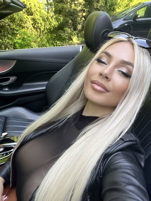 🥰🥰🥰 https://t.co/qFi3HBMv8p