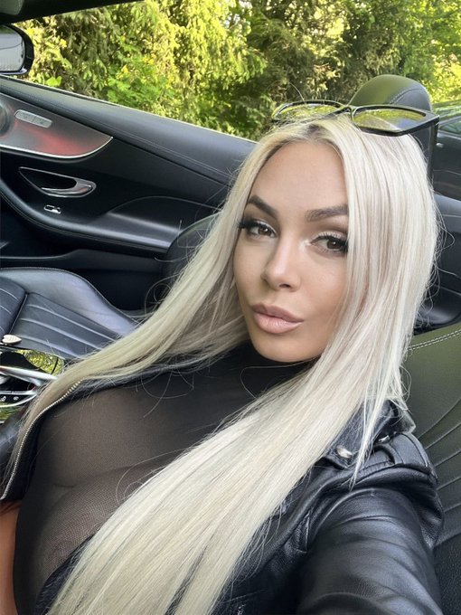 🥰🥰🥰 https://t.co/qFi3HBMv8p