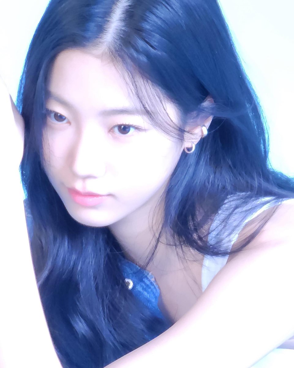 [IG — #KAZUHA] 230530

LE SSERAFIM Kazuha Instagram Update via (@.k_a_z_u_h_a__)

“Soonjung 💙"

🔗: instagram.com/p/Cs3ijPNvHCO/

(2/2
<a href="/le_sserafim/">LE SSERAFIM</a> #LE_SSERAFIM 
#르세라핌 #카즈하