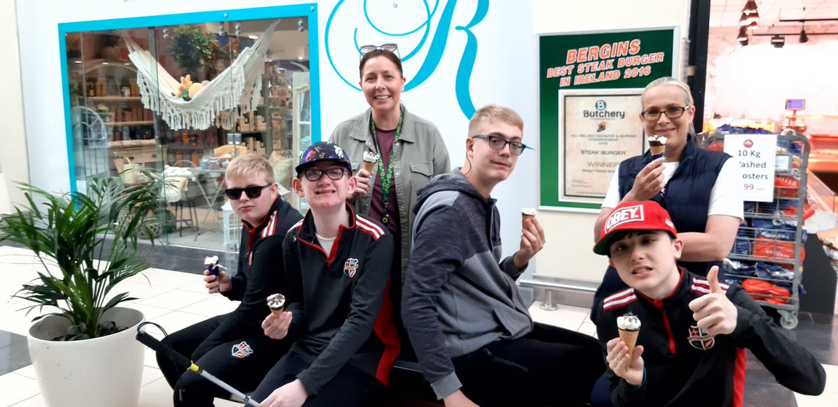 SMESecondary's tweet photo. 😎 The Laochra lads enjoying an ice cream in the sunshine.🍦🍦🍦🍦#learningrewards https://t.co/PKq5ZuC9GI