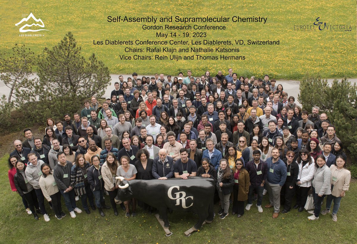 The last photo from the 2023 GRC - I hope to see many of these folks at the 2024 Gordon Conference on Systems Chemistry! grc.org/systems-chemis…