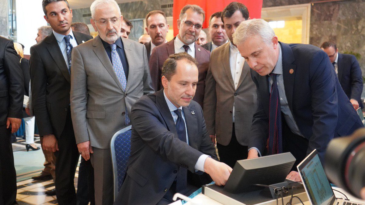 erbakanofis's tweet photo. Erbakan Meclis’te
Milli Görüş Meclis’te https://t.co/IHS9Pbsnt1