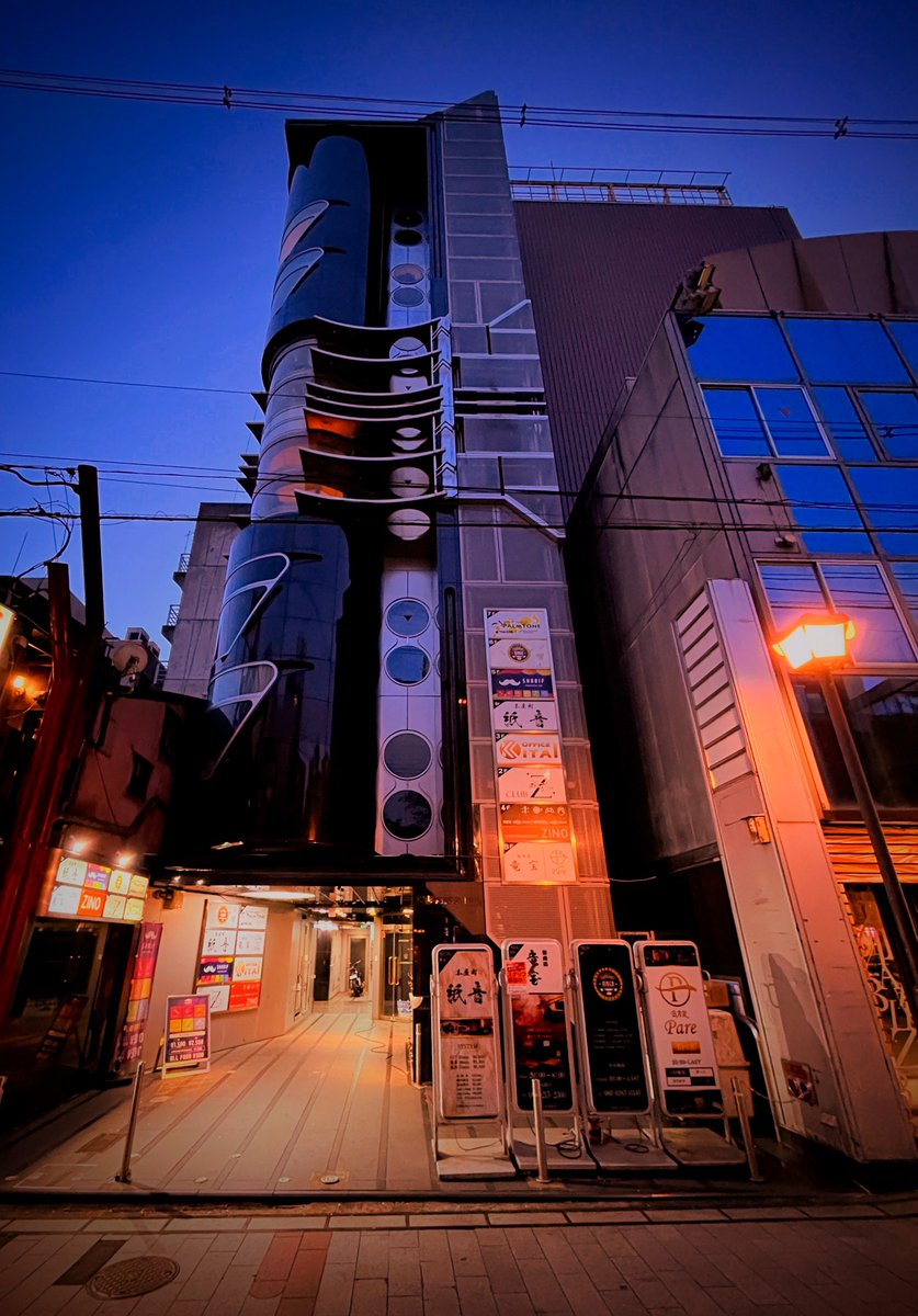 ctarstar2's tweet photo. @Furmadamadam My exaggerated blue-hour JBest from a few months ago https://t.co/0sBf4kb7e2