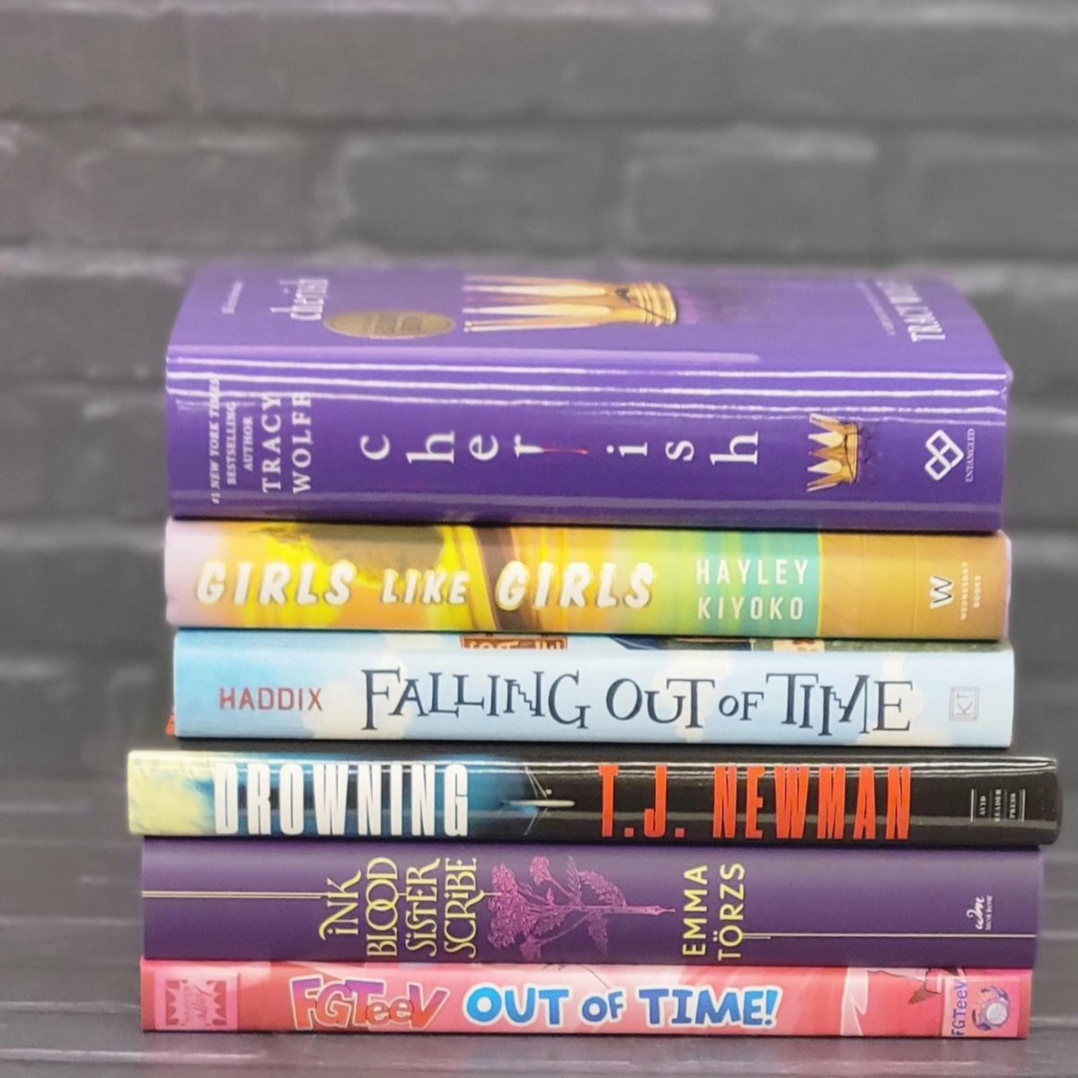BNReading's tweet photo. It's New Release Tuesday!!! We have some great releases today: Jo Nesbo, Tracy Wolff, Hayley Kiyoko, T.J Newman, and FGTeeV!!!! Stop by and pick up your favorites today!!!!
#BNreading #newreleasetuesday https://t.co/gLDFe2XgBc