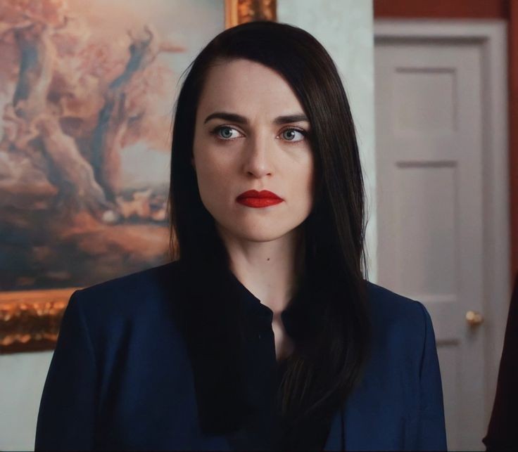 How is it possible that she is this beautiful <a href="/OfLuthor/">𝓛𝓮𝓷𝓪</a>