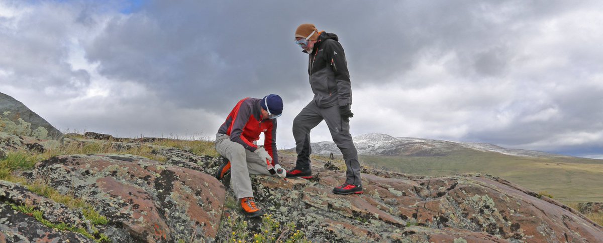 Paleolithic-style petroglyphs in the Altai at altitudes of over 2400 m, but were the engraved rocks ice-free at the time? Answer in a collaborative work by <a href="/edytem_fr/">edytem</a>, <a href="/PACEA_Bordeaux/">PACEA</a>, @cerege_officiel &amp; <a href="/IAET_SBRAS__NAP/">Siberian Archaeology</a> &gt; miniurl.be/r-4l5r
