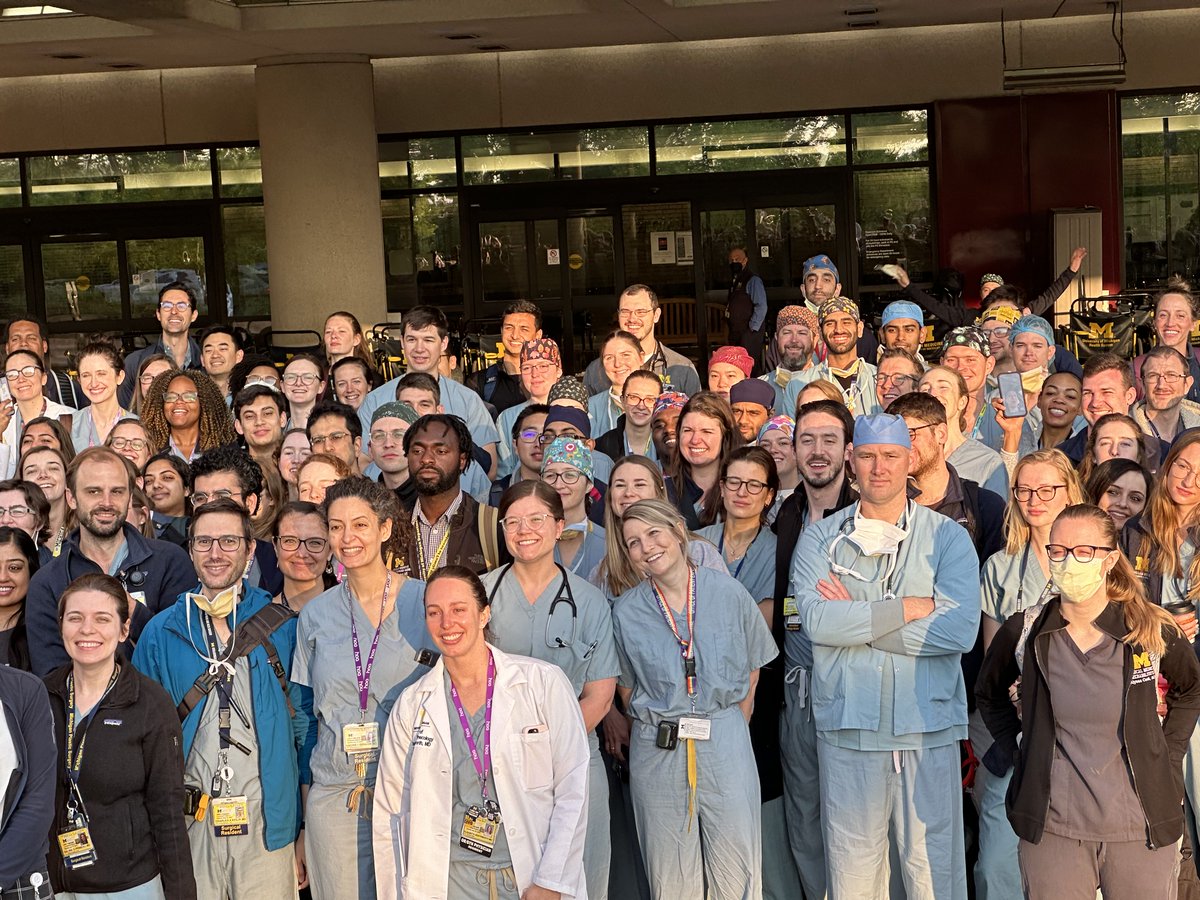 Hundreds of resident physicians showed up this morning to demonstrate we can and will act as one. We've been transparent with the administration on what we need to get this deal done... so let's get it done! @umichmedicine 

#HOATheRealMichiganDifference #MedTwitter #UnionStrong