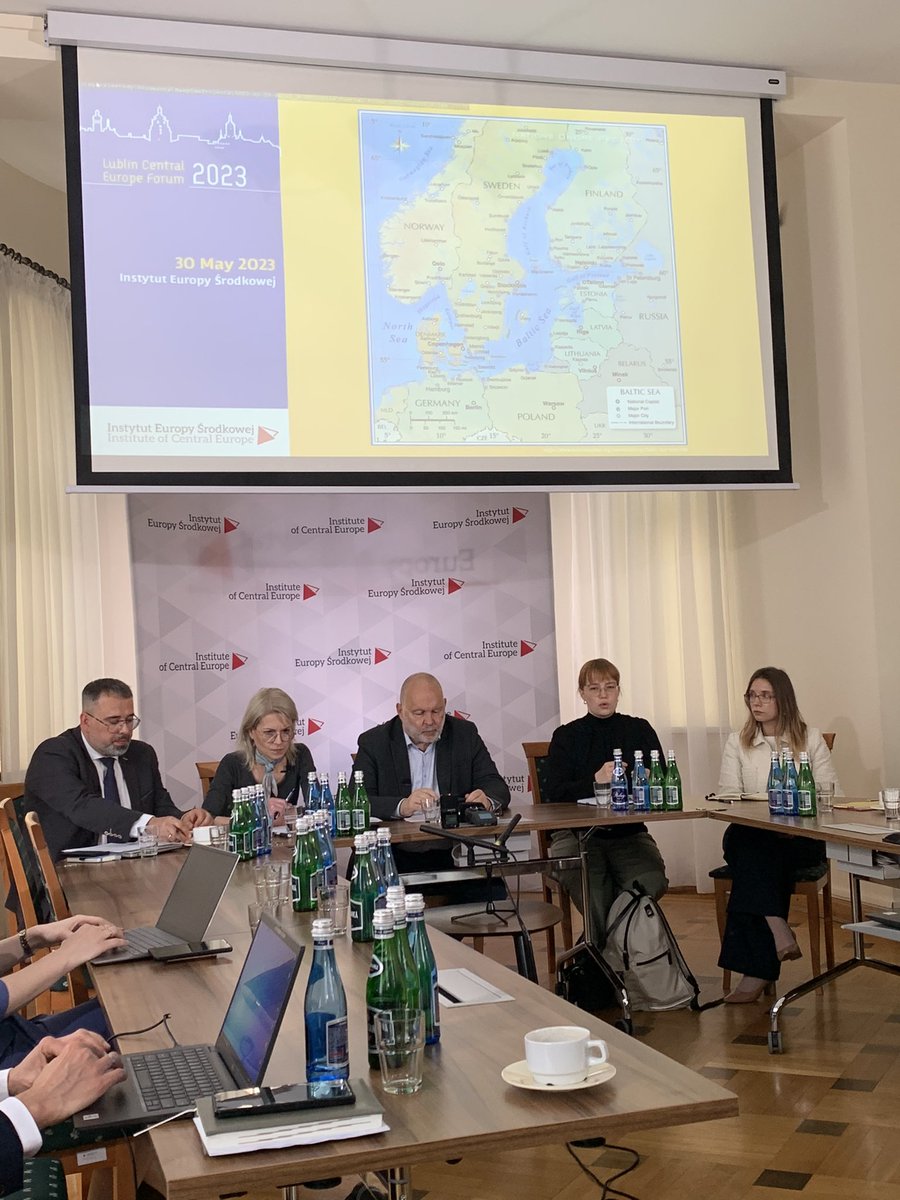 TerezaANovotna's tweet photo. Great 2nd day of #LublinCentralEuropeForum #LCEF looking East w colleagues from #Kyiv, North to #Scandinavia & #Baltics w @minna_alander & others, South w friends from Western Balkans & “West” to #Czechia #Slovakia w @AgataTatarenko & me. Thank you and do widzenia @IES_Lublin ! https://t.co/HLq1onrawG