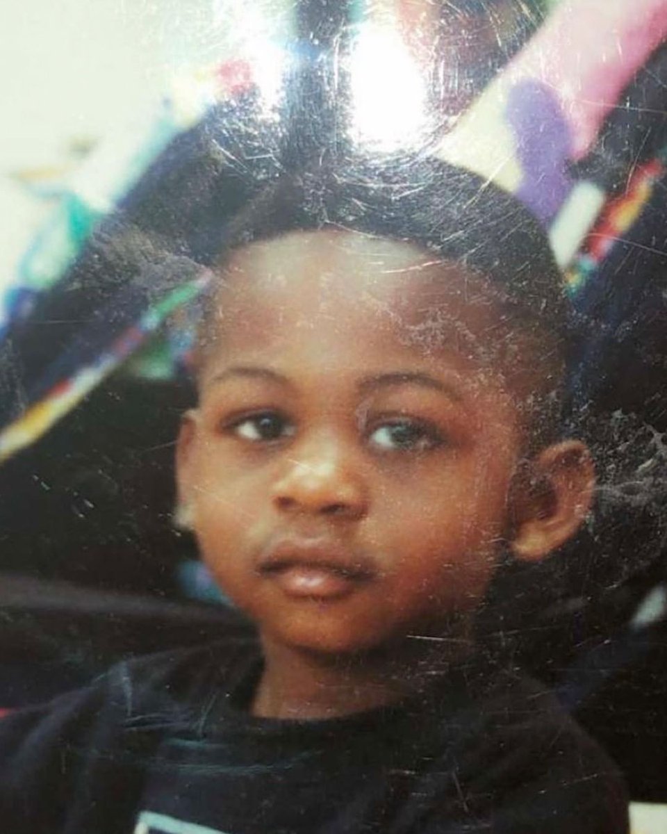Guess who 🤔 Do you know which #Werkself player this is? 👶