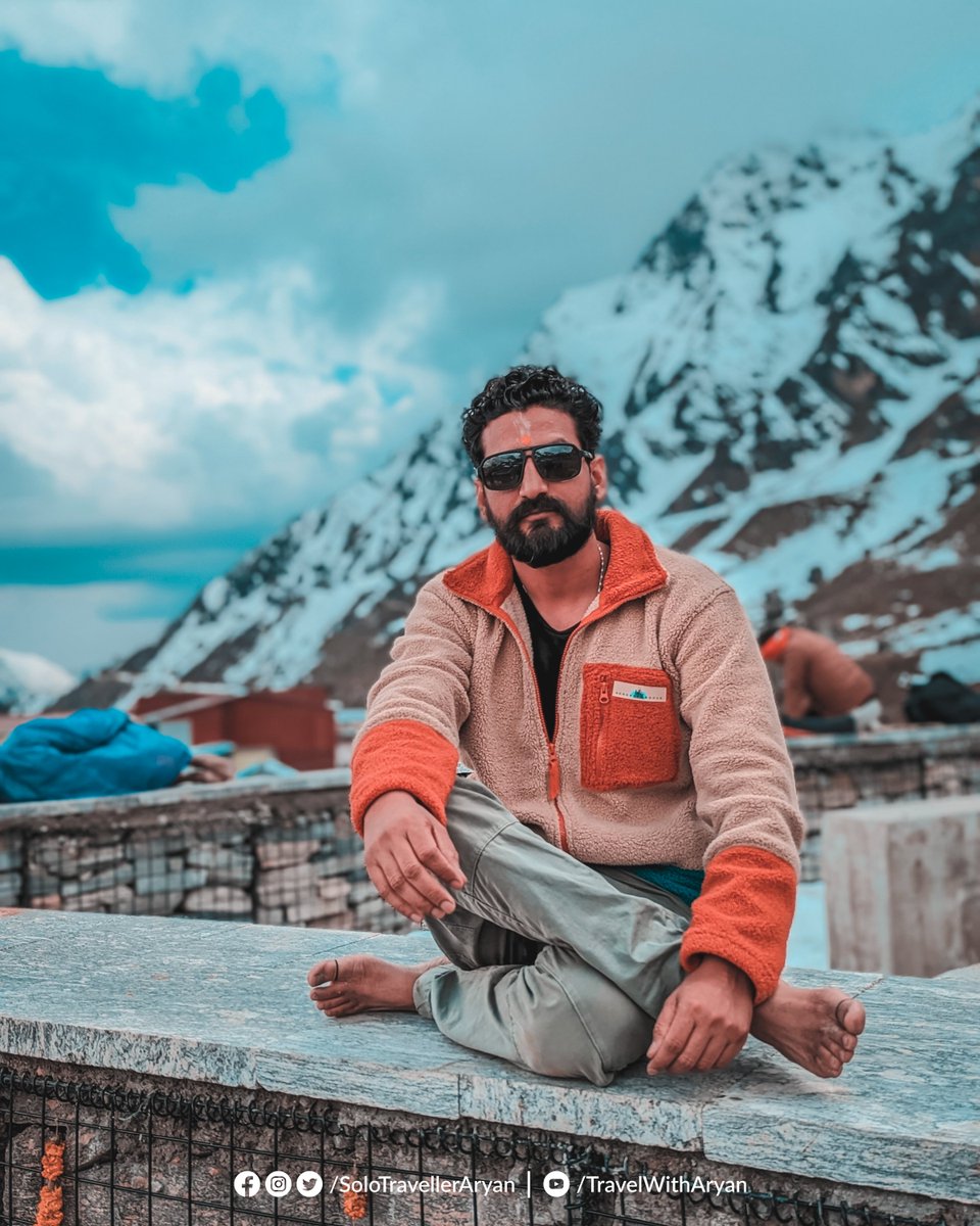 'Engrossed in the sacredness of the Kedarnath Temple, a unique moment of self-realisation. A unique destination for every heart's journey.'
#KedarnathTemple #SacredJourney #SpiritualAwakening #SelfRealisation #HeartDestination #SacredIndia #HinduPilgrimage #BlessedMoments