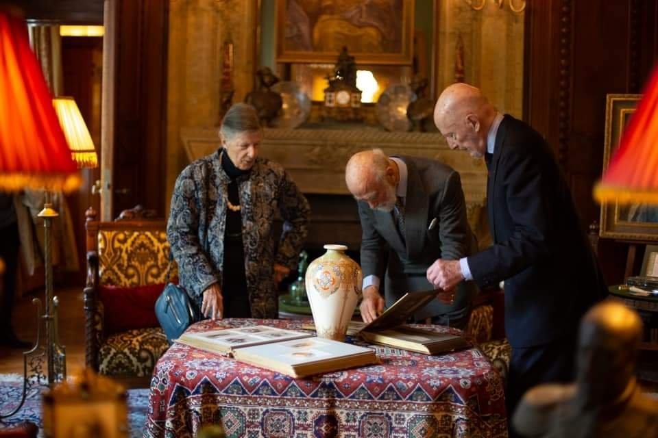 rwthofficial's tweet photo. 🇧🇬🇬🇧
#Bulgaria’s Tsar Simeon II and Tsaritsa Margarita, with Prince Konstantin-Assen, Prince of Vidin and Princess Marie Louisa, received #UK’s Prince Michael of Kent in a private audience at Vrana Palace #Sofia.
📸 Plamen Trifonov #TsarSimeon #SimeonII #българия https://t.co/DBJAIlaxVp