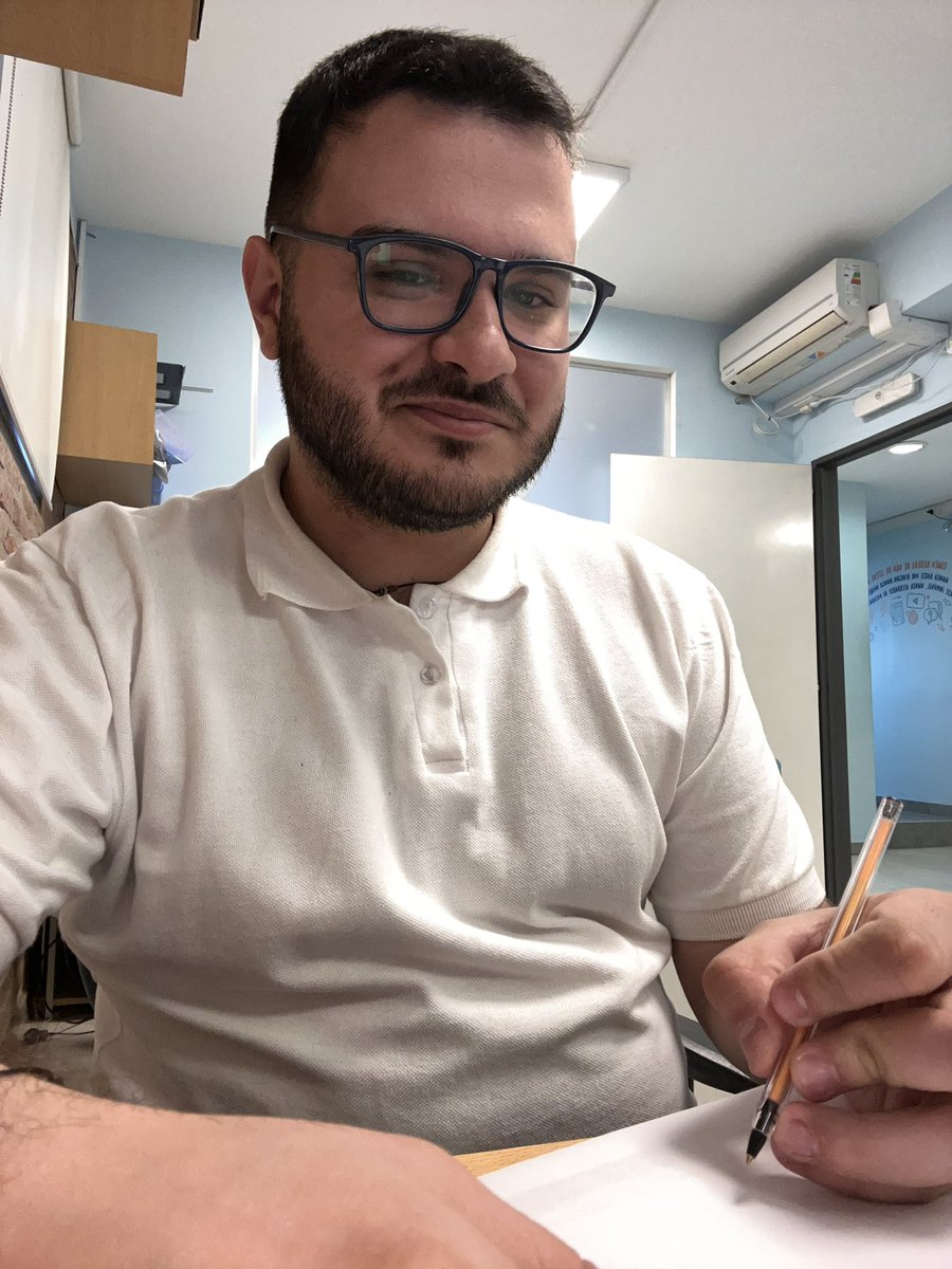 diversidadpro's tweet photo. Le damos la bienvenida a nuestro nuevo Secretario Nacional de Comunicación🎙️
@joaquingrecoce1 es Actor 🎭 y  Locutor Nacional 📻 egresado del Colegio Universitario de Periodismo de la ciudad de Cordoba. Bienvenido, Joaco a este equipo 🙌🏻 https://t.co/KCbNxgdI3E