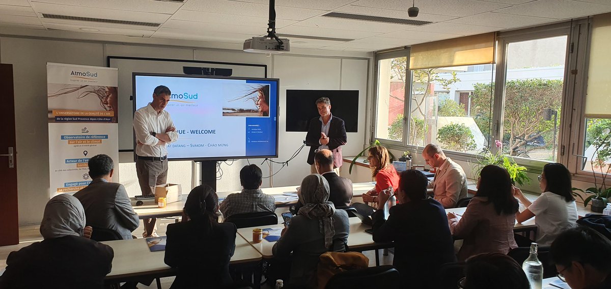 🔊AtmoSud reçoit une délégation des Pays de l’Asie du Sud-Est (ASEAN) dans ses locaux.
👉Le but ? Partager son expérience sur les dangers des incendies et le suivi des pollutions de fumées. 
🌍La coopération internationale : un pilier d'AtmoSud 👉  swll.to/Ulv8B