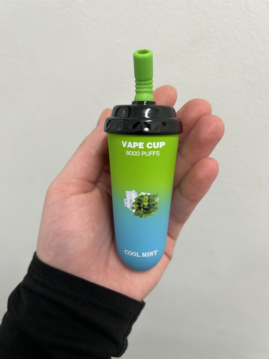 Screaming because why does my vape look like a Diet Dr. Kelp 💀💀🤣