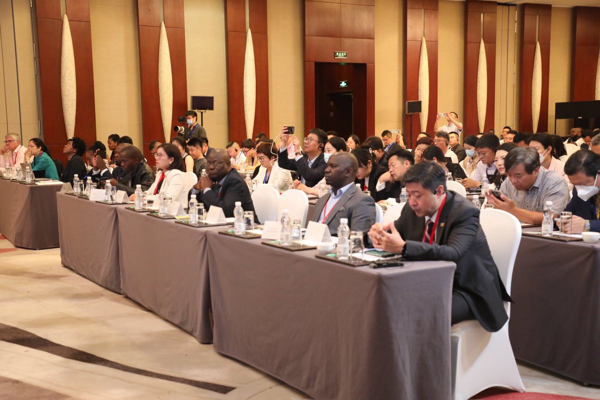 Ministry of Foreign Affairs and Int Trade on Twitter "Zimbabwe is