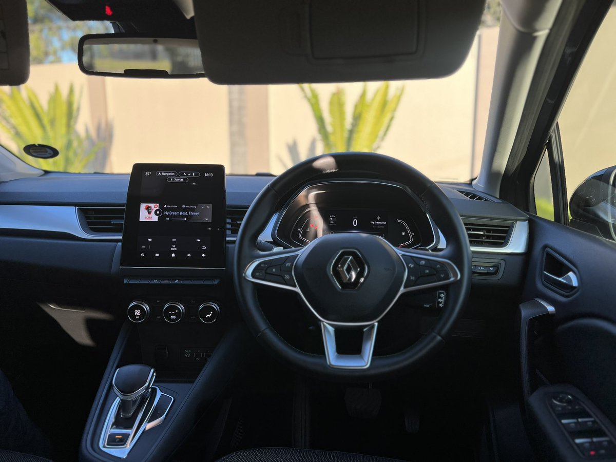 saucywolf_ww's tweet image. Joining us this week is the @Renault_SA Captur. 

Priced at R454 900. 
Stay tuned to find out about the vehicle. 🫶🏾