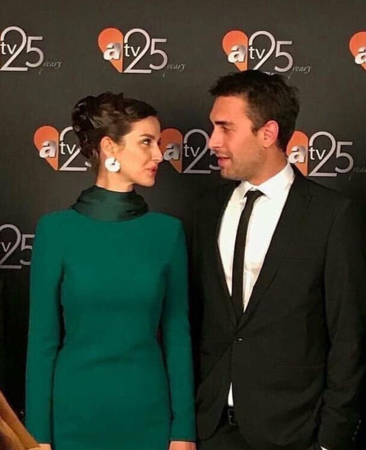 iremleas's tweet photo. Aşırı özlem içeri 😫💗🥹 
#ulrem #iremhelvacıoğlu  #ulaştunaastepe https://t.co/Mf3G4s43xy