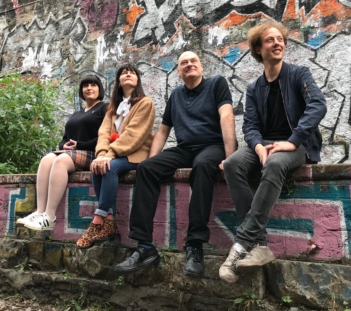 Jetstream Pony (@jetstream_pony) on Twitter photo Gigs!
Fri 30 Jun: London Amersham Arms + <a href="/hannahbarberas/">The Hannah Barberas</a> (album launch!) <a href="/McCookerybook/">Helen McCookerybook</a>
Sat 8 Jul: Berlin Schokoladen with <a href="/thebvsband/">the bv's</a>
Sun 6 Aug: Brighton Hope and Ruin
with <a href="/LuxSignal/">The Luxembourg Signal</a>, <a href="/EvenAsWeSpeak/">Even As We Speak</a>
17-19 Nov: <a href="/ShiiineOn_/">Shiiine On</a>
📷 Pamela Proksch, Paris Popfest 2022 Gigs!
Fri 30 Jun: London Amersham Arms + <a href="/hannahbarberas/">The Hannah Barberas</a> (album launch!) <a href="/McCookerybook/">Helen McCookerybook</a>
Sat 8 Jul: Berlin Schokoladen with <a href="/thebvsband/">the bv's</a>
Sun 6 Aug: Brighton Hope and Ruin
with <a href="/LuxSignal/">The Luxembourg Signal</a>, <a href="/EvenAsWeSpeak/">Even As We Speak</a>
17-19 Nov: <a href="/ShiiineOn_/">Shiiine On</a>
📷 Pamela Proksch, Paris Popfest 2022