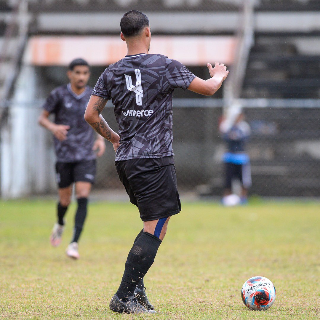 FabianoRangel15's tweet photo. 💪🏼❤️⚽️ https://t.co/HulEsaK32e