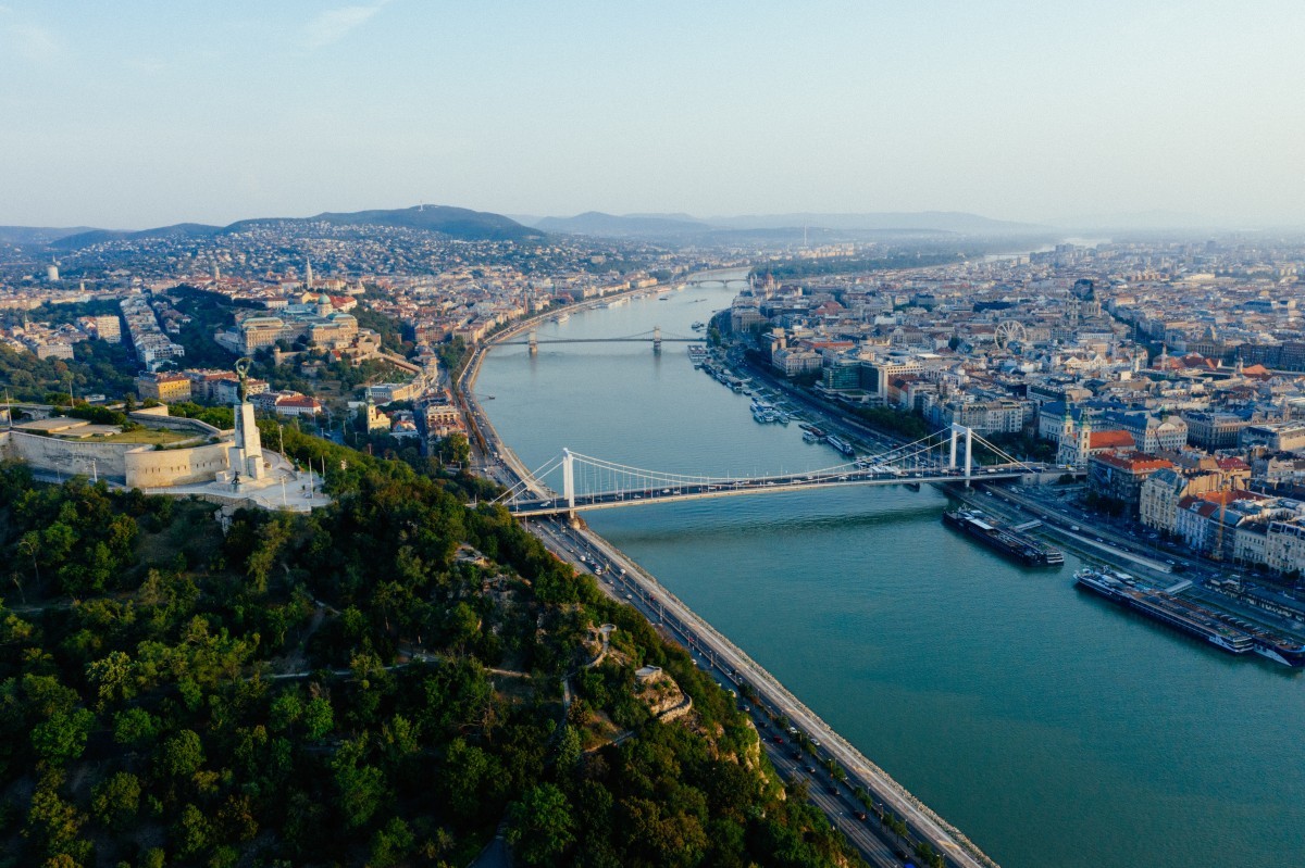 descviajando's tweet photo. NUEVO ARTÍCULO: ¿Qué ver en Budapest en 3, 4 o 5 días? Día por día, con mapas, dónde dormir, comer y más: https://t.co/aZWJrAK064 https://t.co/CQP0RShDio