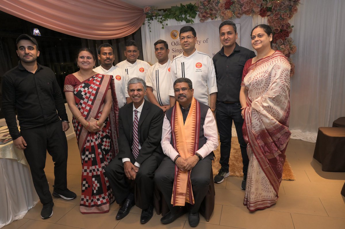 dpradhanbjp's tweet photo. Some more pictures with my Odia family in Singapore. https://t.co/48P9nst3mb