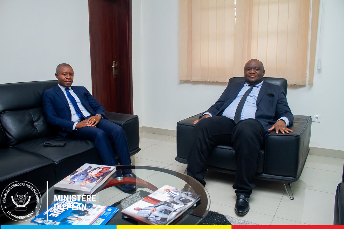 J'ai eu l'honneur d'échanger avec son Excel Pascal, vice ministre du plan ce jour. J'ai profité de l'occasion pour lui réitérer mes félicitations pour sa nomination.  Nous avons eu à discuter de l'exécution des projets 145T dans un contexte d'insécurité dans le Nord kivu.