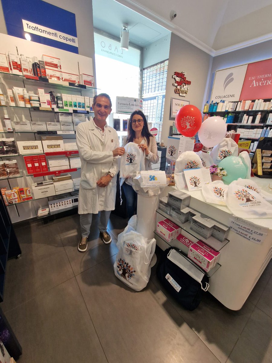 SamotRagusa's tweet photo. Anche oggi e domani #SamotRagusaOnlus prosegue gli incontri con quante più persone possibili per parlare di #curepalliative, #dignità e #rispetto in ogni fase della vita. Ci trovate presso la Farmacia Jacono - Farmacia del Benessere - di #Vittoria. https://t.co/mNTiEeIYlb