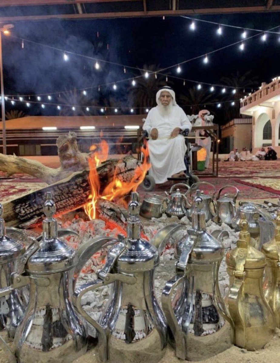 اتقدم بصادق العزاء والمواساه 

لقبيلة ال منيف عامه وال خشه خاصه 
في فقيد و والد الجميع 
رمز التواضع والجود والمرجله 
و احد كبار رجال يام وهمدان 
الشيخ #حمد_بن_محمد_بن_خشه بن منيف 
تقبله الله بواسع رحمته وتغمد الله روحه فسيح جناته وجميع اموات المسلمين ..