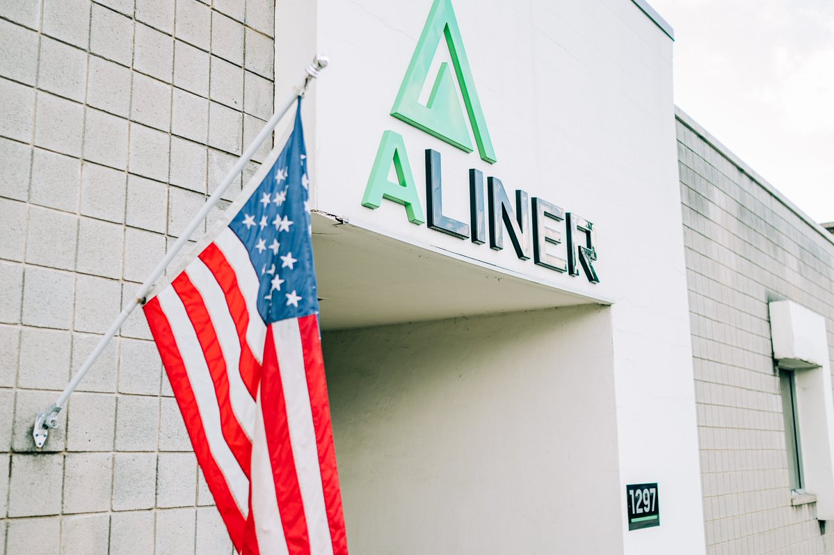 Aliner_Camping's tweet image. #Aliner campers are proud to be 100% assembled in the #USA 

#americanmanufacturing #happyjuly4th