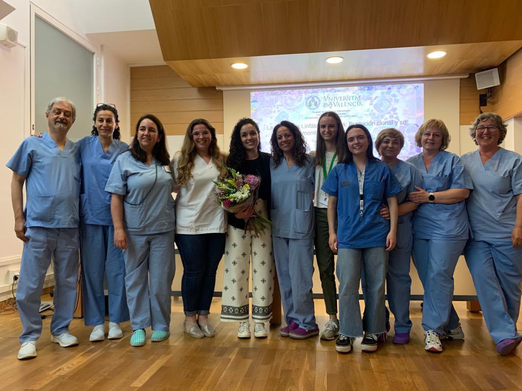 HemaClinicoVLC's tweet photo. Enhorabuena a la DOCTORA Alicia Serrano @Alicia_Serrano9 👩🏻🎓por su defensa de tesis “#Leucemia #Linfatica Crónica: Evolución Clonal y su Monitorización Molecular”
👏🏻👏🏻👏🏻👏🏻👏🏻
SÚPER orgullosos!!!! 😍
@GVAclinic @incliva_iis @medicina_uv @MariaJTerol @Carlos_Solano_V https://t.co/GK4HLtPFAJ