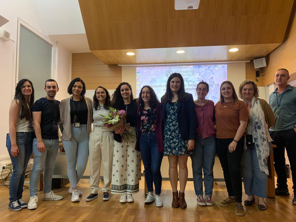 HemaClinicoVLC's tweet photo. Enhorabuena a la DOCTORA Alicia Serrano @Alicia_Serrano9 👩🏻🎓por su defensa de tesis “#Leucemia #Linfatica Crónica: Evolución Clonal y su Monitorización Molecular”
👏🏻👏🏻👏🏻👏🏻👏🏻
SÚPER orgullosos!!!! 😍
@GVAclinic @incliva_iis @medicina_uv @MariaJTerol @Carlos_Solano_V https://t.co/GK4HLtPFAJ