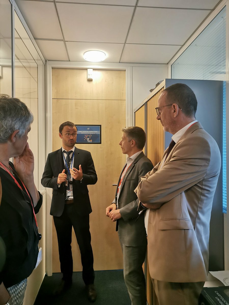 Villes de France (@villesdefrance) on Twitter photo Le président <a href="/GilAverous/">Gil Avérous</a> a ensuite découvert l'entreprise <a href="/GroupeSII/">Groupe SII</a> qui se développe sur le territoire autour de la #cybersecurite. Une stratégie de s'implanter également dans les #villesmoyennes <a href="/VilleDeBourges/">Ville de Bourges - Officiel</a> Le président <a href="/GilAverous/">Gil Avérous</a> a ensuite découvert l'entreprise <a href="/GroupeSII/">Groupe SII</a> qui se développe sur le territoire autour de la #cybersecurite. Une stratégie de s'implanter également dans les #villesmoyennes <a href="/VilleDeBourges/">Ville de Bourges - Officiel</a>